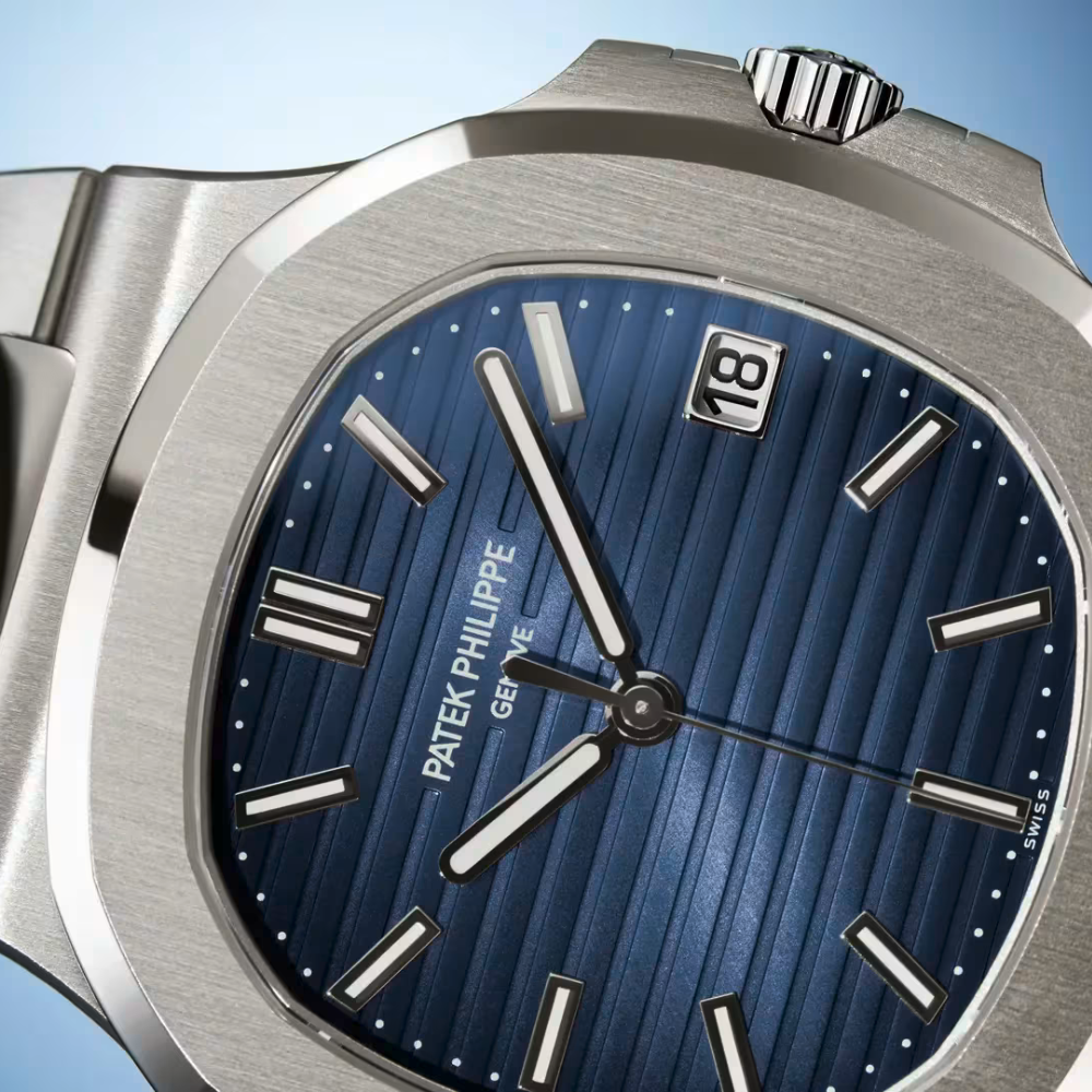 Patek Philippe Nautilus White Gold Watch 5811/1G-001 - Image 4